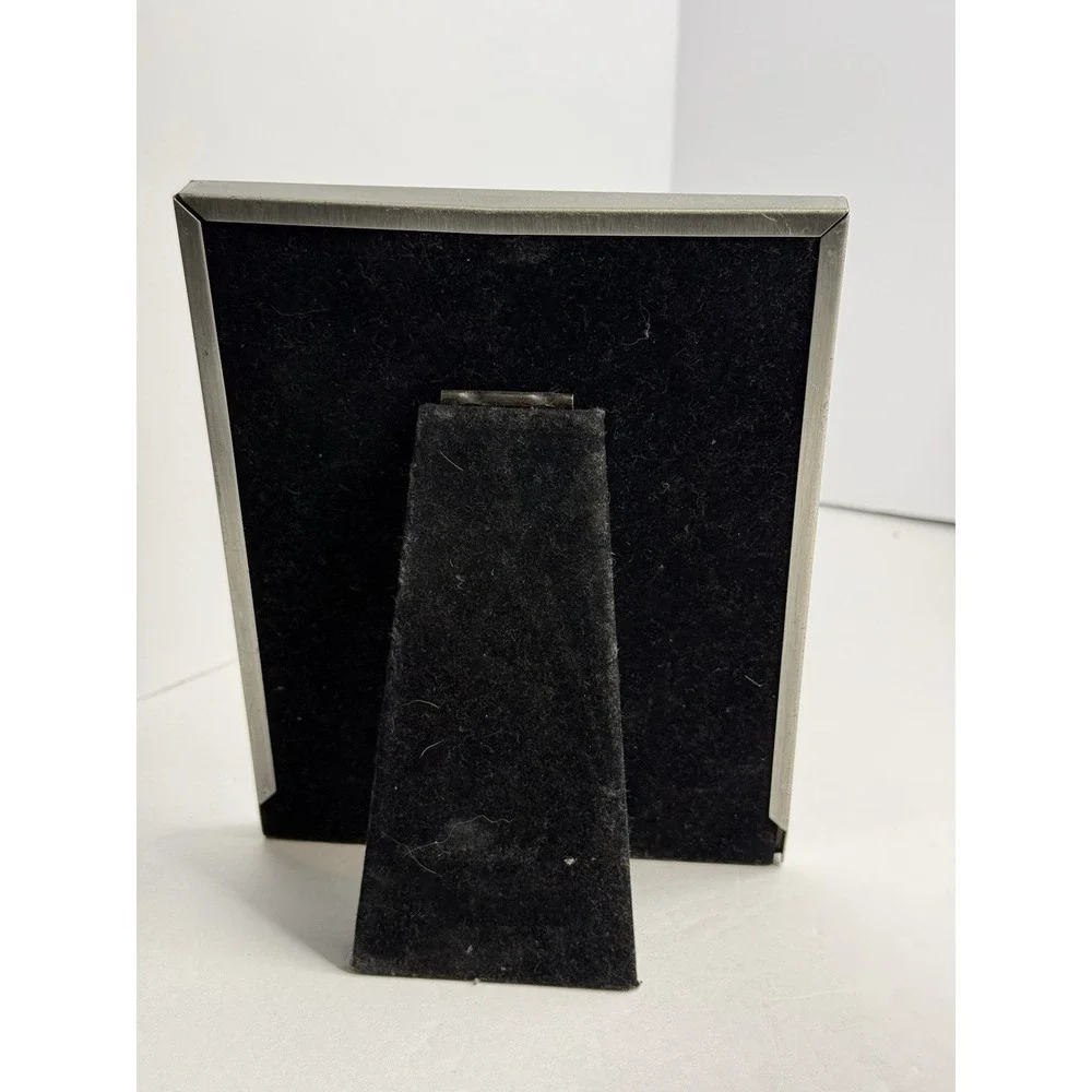 Vintage late-1990s silver-tone metal‎ cat silhouette picture frame  Fits 3